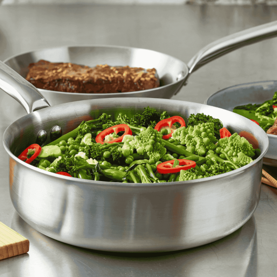 Sauteuse bord droit en inox ALCHIMY