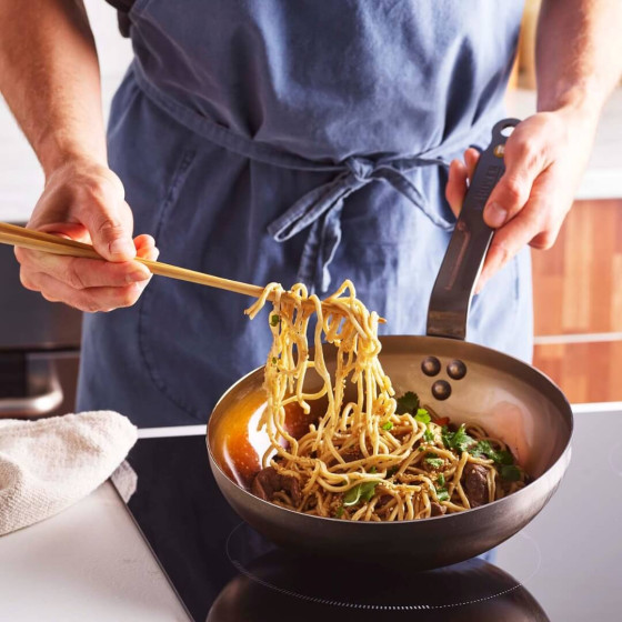 Gewölbter Wok mit Griff aus Eisen MINERAL B Ø24cm