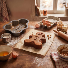 Mini Gingerbread Man cake